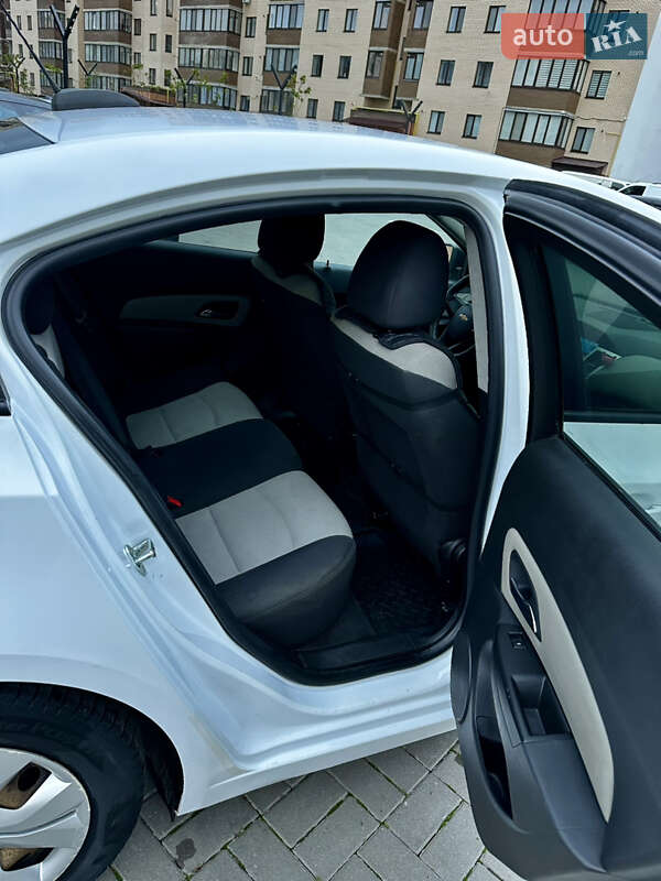 Седан Chevrolet Cruze 2015 в Вінниці