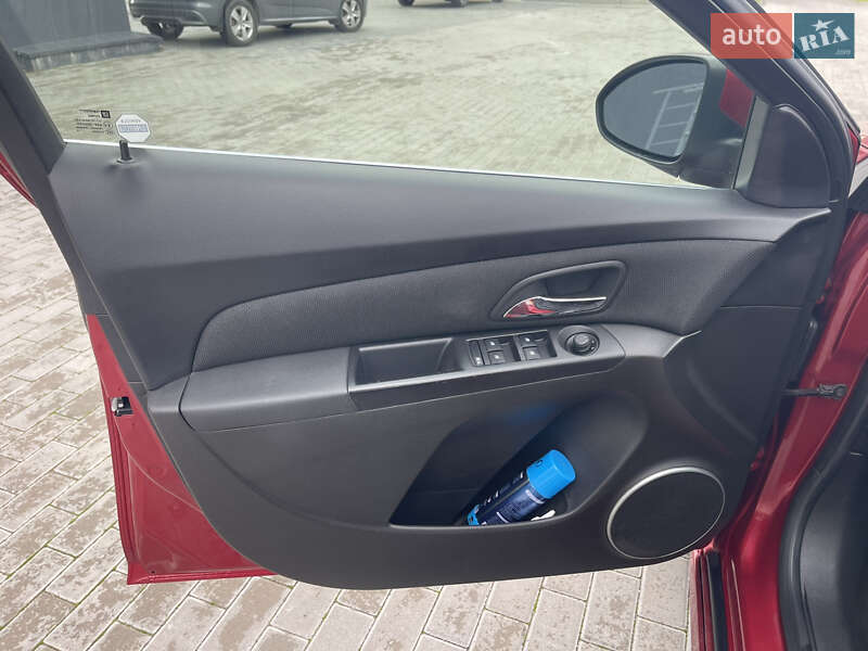 Седан Chevrolet Cruze 2011 в Ровно