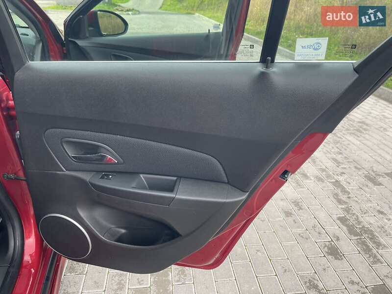 Седан Chevrolet Cruze 2011 в Ровно