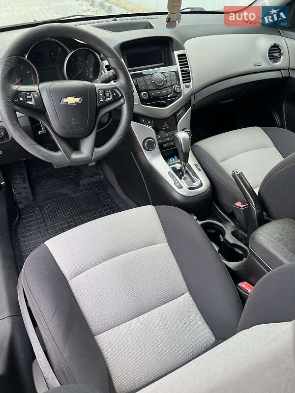 Седан Chevrolet Cruze 2012 в Тернополе