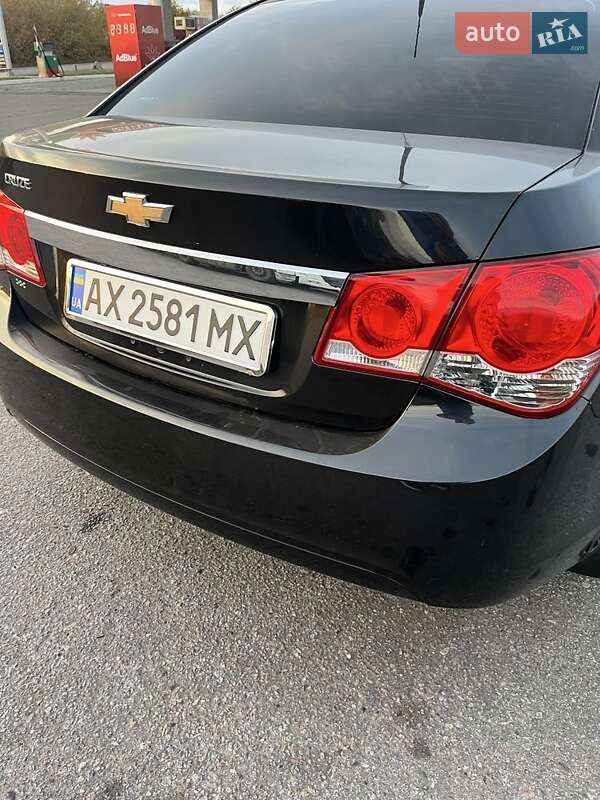 Седан Chevrolet Cruze 2011 в Харькове