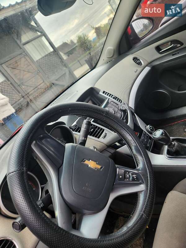 Седан Chevrolet Cruze 2010 в Виннице