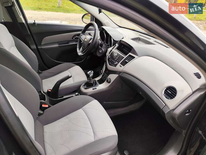 Седан Chevrolet Cruze 2009 в Киеве фото 30 Седан Chevrolet Cruze 2009 в Киеве