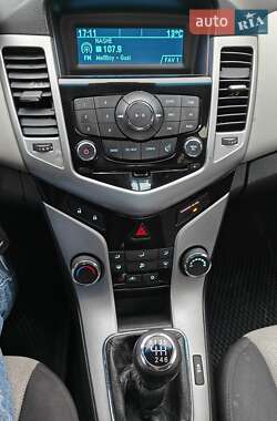 Седан Chevrolet Cruze 2013 в 