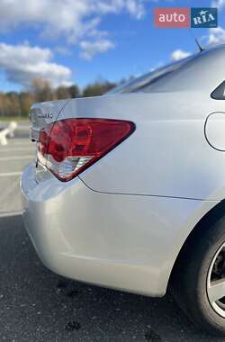 Седан Chevrolet Cruze 2011 в 