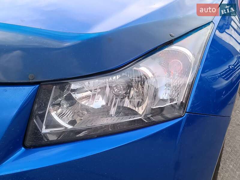 Седан Chevrolet Cruze 2011 в Харкові