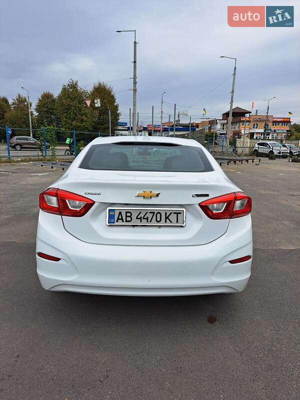 Седан Chevrolet Cruze 2016 в Киеве