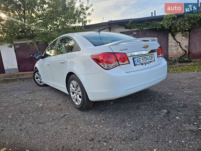 Седан Chevrolet Cruze 2015 в Кривому Розі