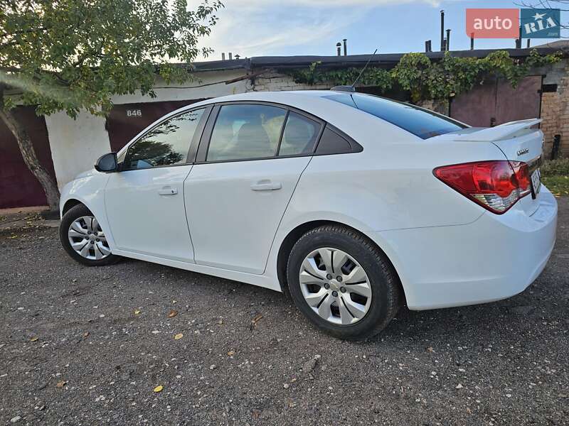 Седан Chevrolet Cruze 2015 в Кривому Розі