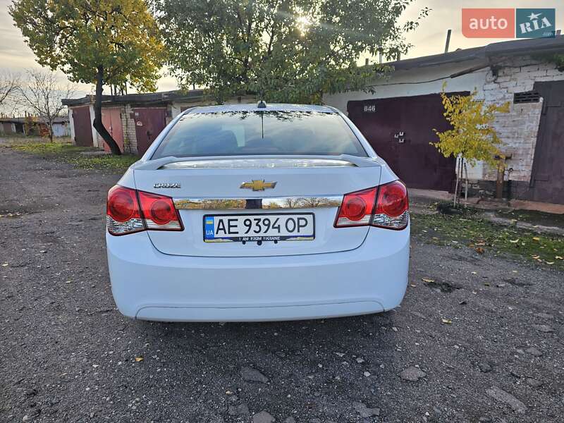 Седан Chevrolet Cruze 2015 в Кривому Розі