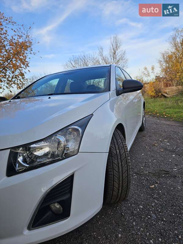 Седан Chevrolet Cruze 2015 в Кривому Розі
