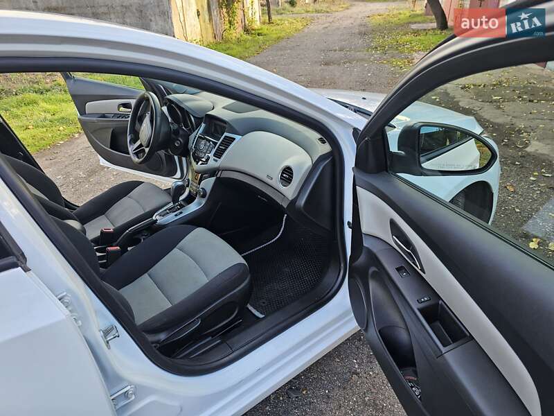 Седан Chevrolet Cruze 2015 в Кривому Розі