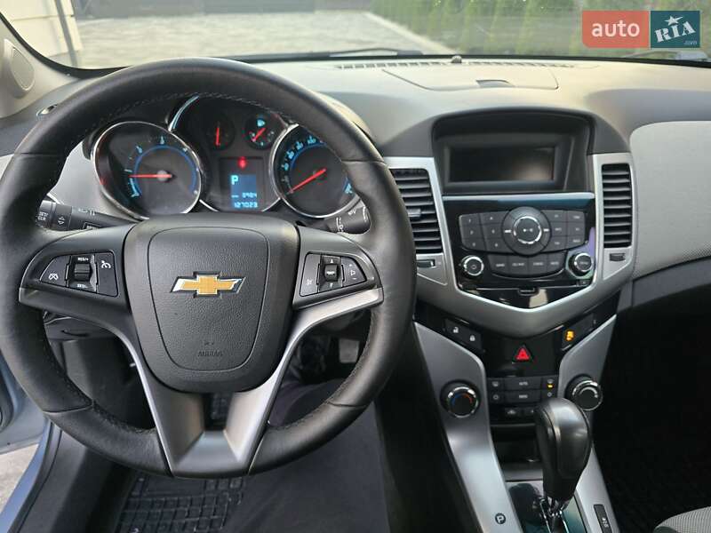 Седан Chevrolet Cruze 2011 в Ивано-Франковске