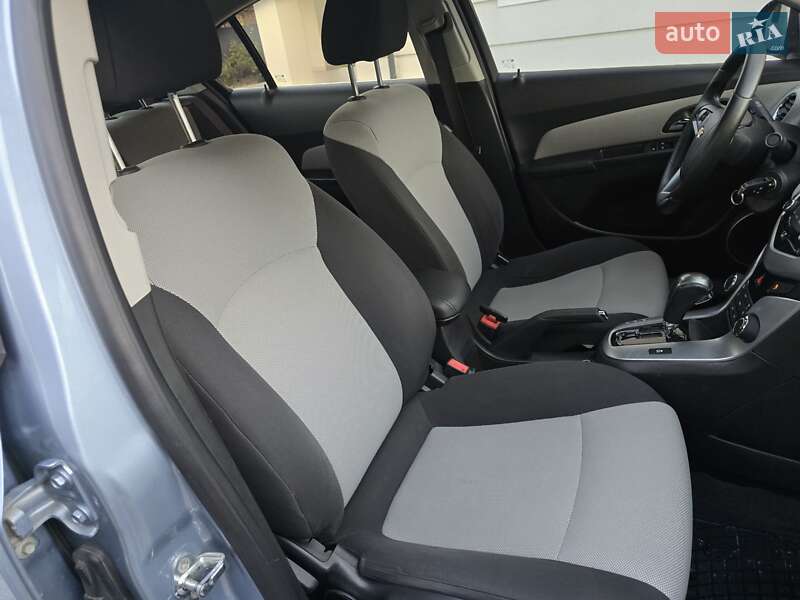 Седан Chevrolet Cruze 2011 в Ивано-Франковске