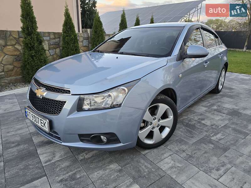 Седан Chevrolet Cruze 2011 в Ивано-Франковске