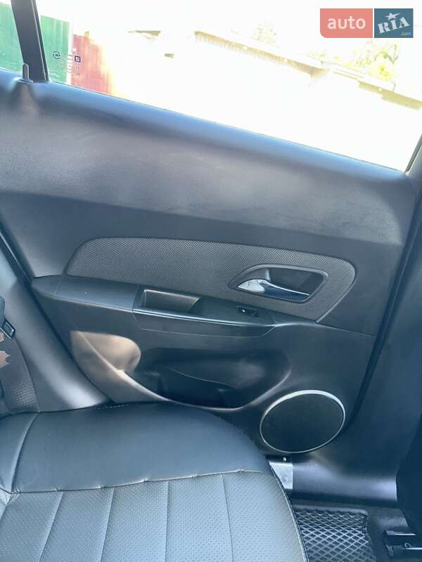 Седан Chevrolet Cruze 2011 в Днепре фото 25 Седан Chevrolet Cruze 2011 в Днепре