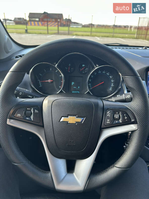 Седан Chevrolet Cruze 2013 в Луцке