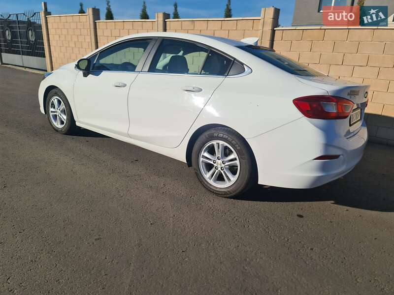 Седан Chevrolet Cruze 2016 в Черноморске