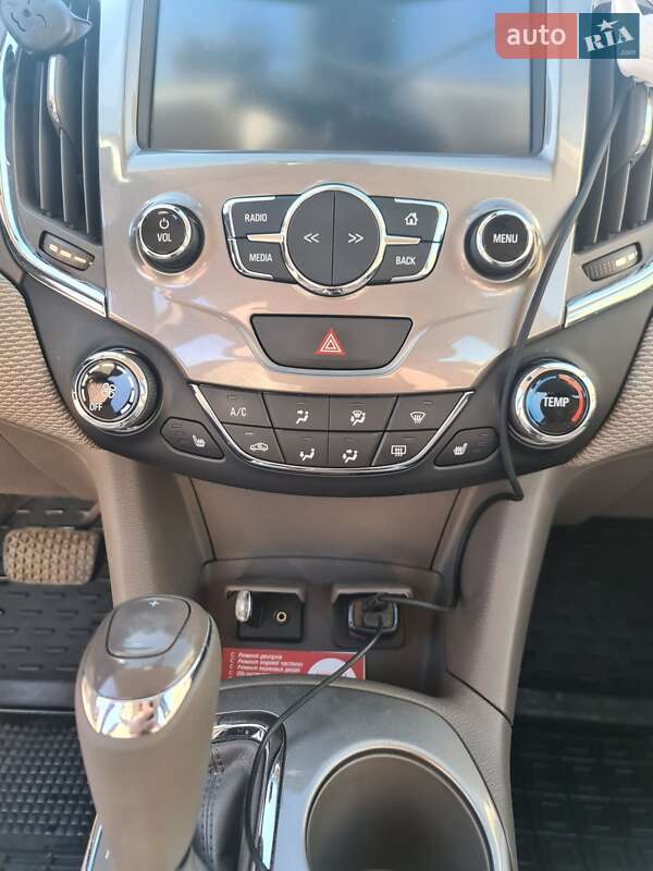 Седан Chevrolet Cruze 2016 в Черноморске