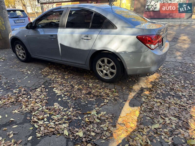 Седан Chevrolet Cruze 2010 в Покрове