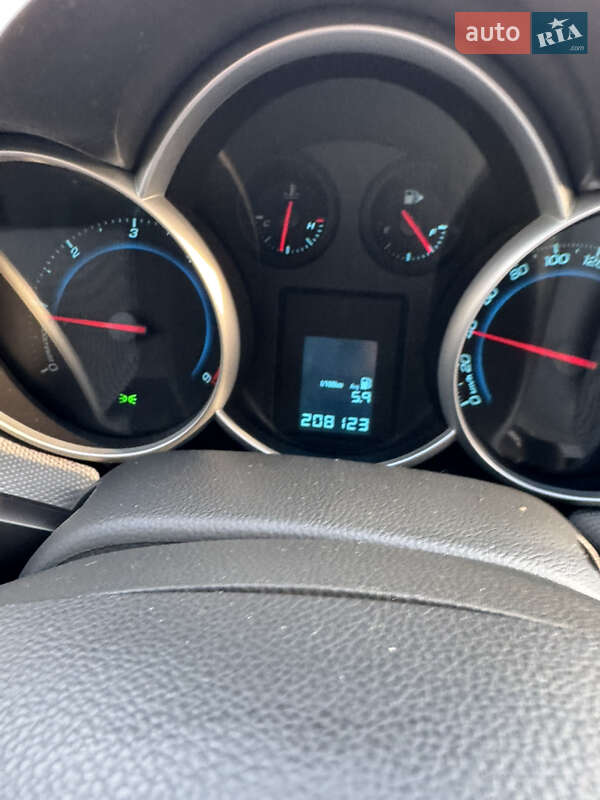 Седан Chevrolet Cruze 2010 в Покрове