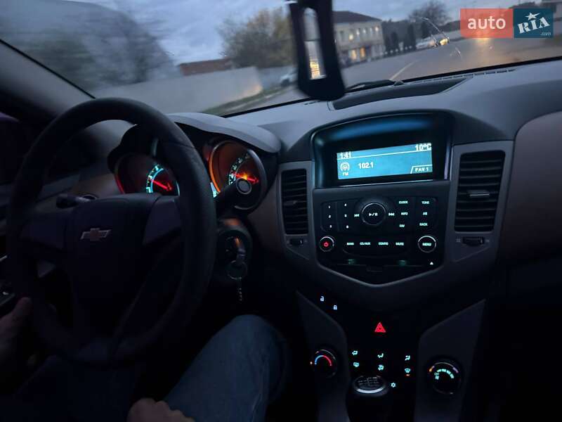 Седан Chevrolet Cruze 2009 в Виннице