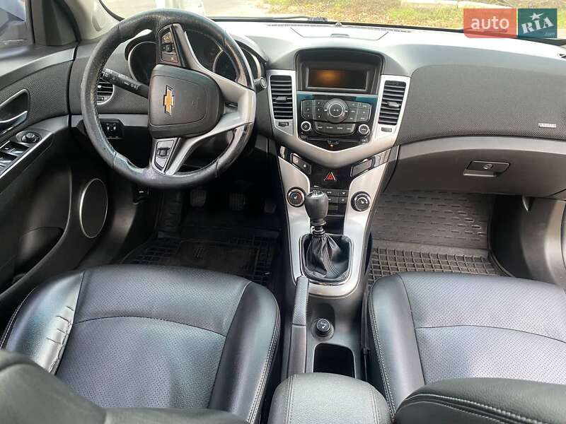 Седан Chevrolet Cruze 2011 в Бучі