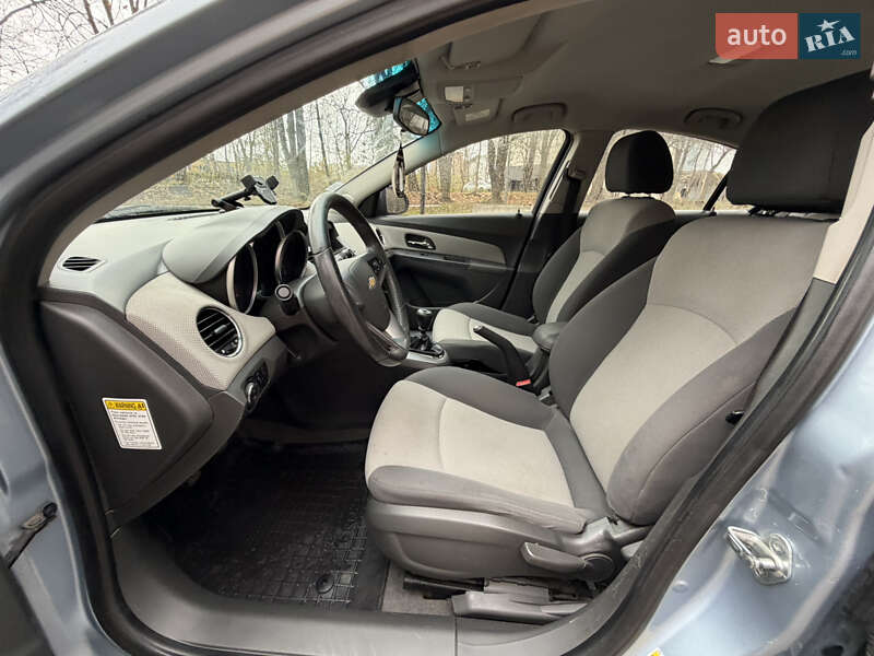 Седан Chevrolet Cruze 2009 в Тернополе фото 23 Седан Chevrolet Cruze 2009 в Тернополе