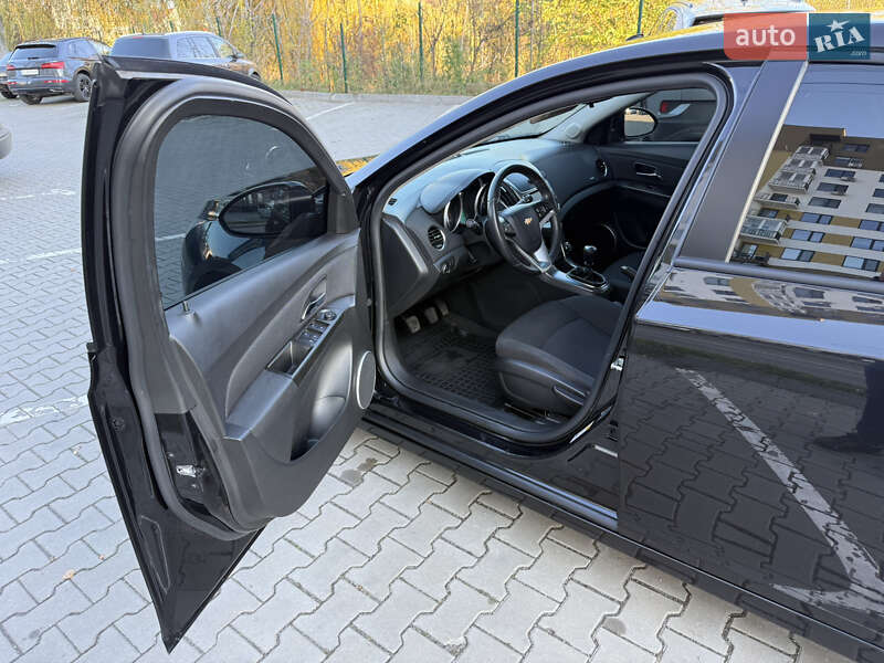 Седан Chevrolet Cruze 2014 в Луцке фото 5 Седан Chevrolet Cruze 2014 в Луцке