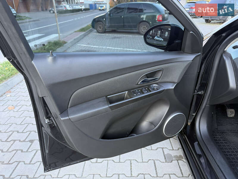 Седан Chevrolet Cruze 2014 в Луцке фото 10 Седан Chevrolet Cruze 2014 в Луцке