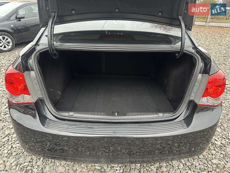 Седан Chevrolet Cruze 2010 в Смеле