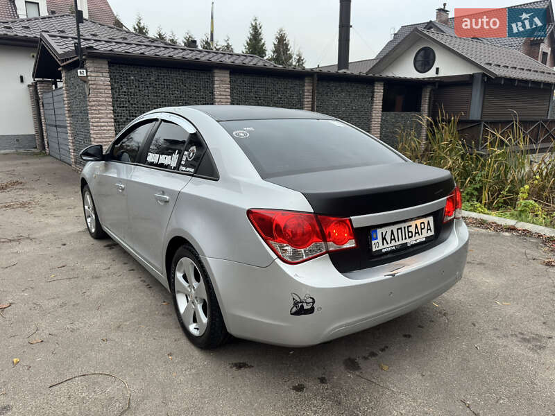Седан Chevrolet Cruze 2009 в Киеве фото 13 Седан Chevrolet Cruze 2009 в Киеве