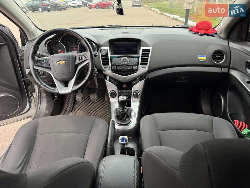 Хэтчбек Chevrolet Cruze 2011 в Прилуках фото 11 Хэтчбек Chevrolet Cruze 2011 в Прилуках