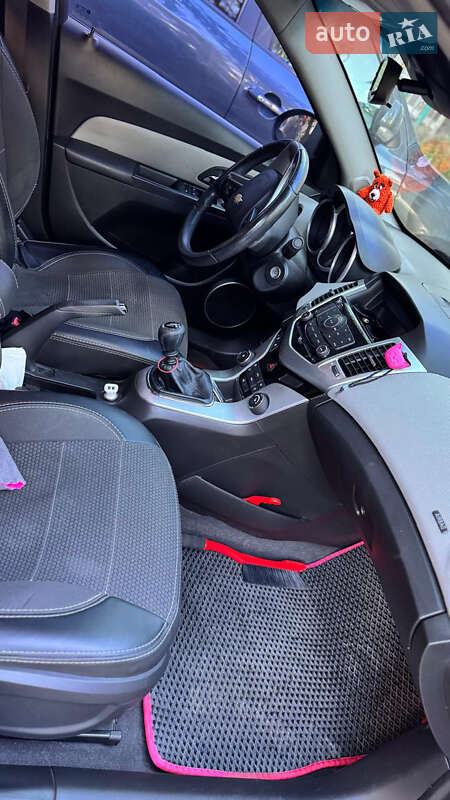 Седан Chevrolet Cruze 2010 в Нікополі
