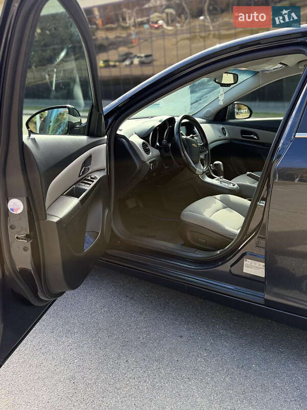 Седан Chevrolet Cruze 2014 в Запорожье