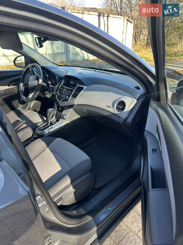 Седан Chevrolet Cruze 2009 в Львове фото 44 Седан Chevrolet Cruze 2009 в Львове