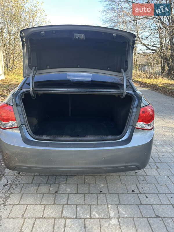 Седан Chevrolet Cruze 2009 в Львове фото 48 Седан Chevrolet Cruze 2009 в Львове