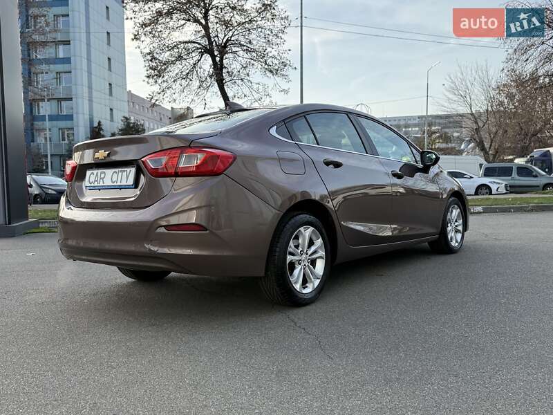 Седан Chevrolet Cruze 2018 в Киеве фото 8 Седан Chevrolet Cruze 2018 в Киеве