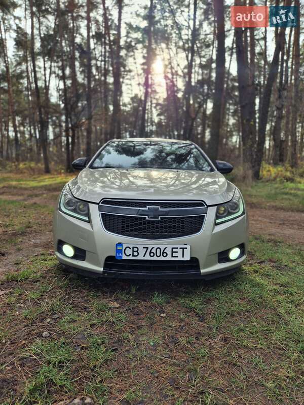 Седан Chevrolet Cruze 2013 в Чернигове