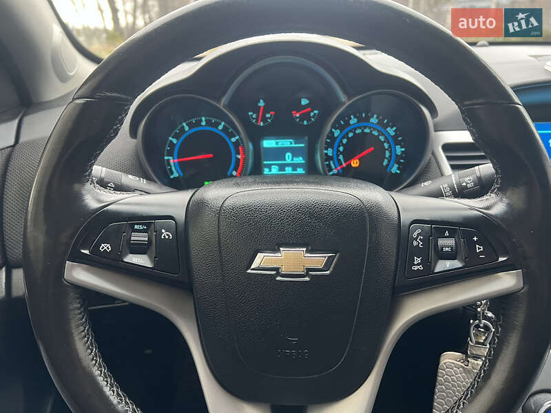 Седан Chevrolet Cruze 2013 в Сумах