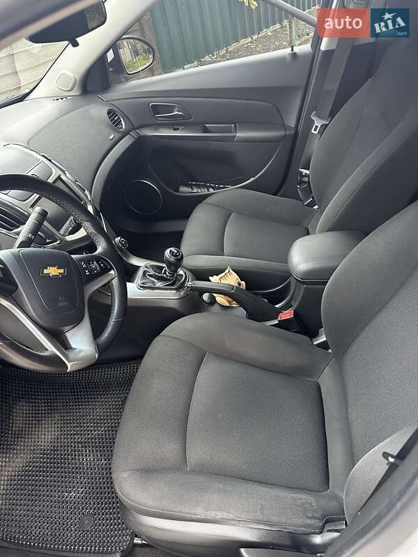 Седан Chevrolet Cruze 2014 в Запоріжжі