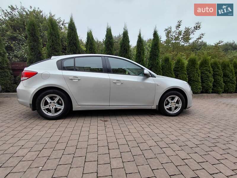 Хэтчбек Chevrolet Cruze 2012 в Львове