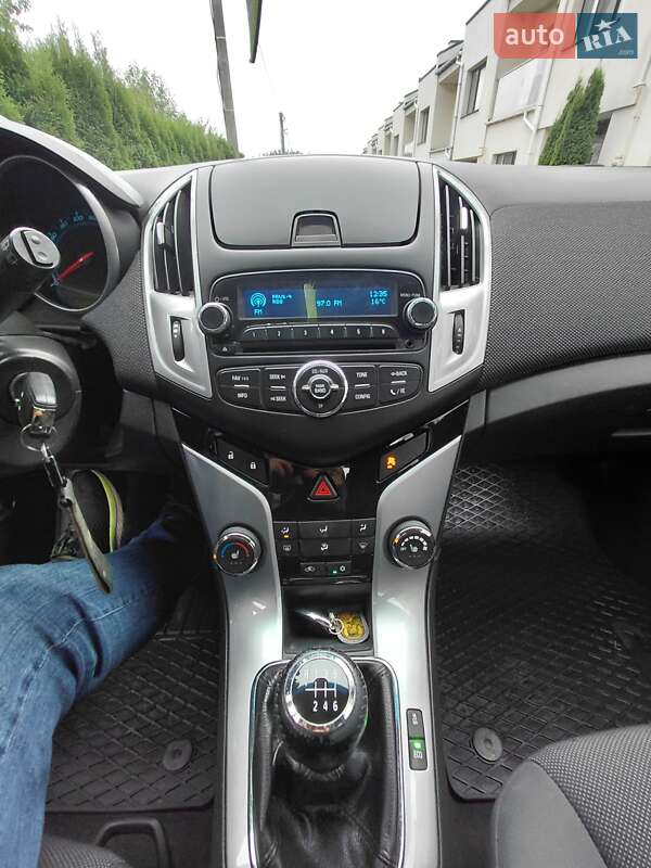 Хэтчбек Chevrolet Cruze 2012 в Львове