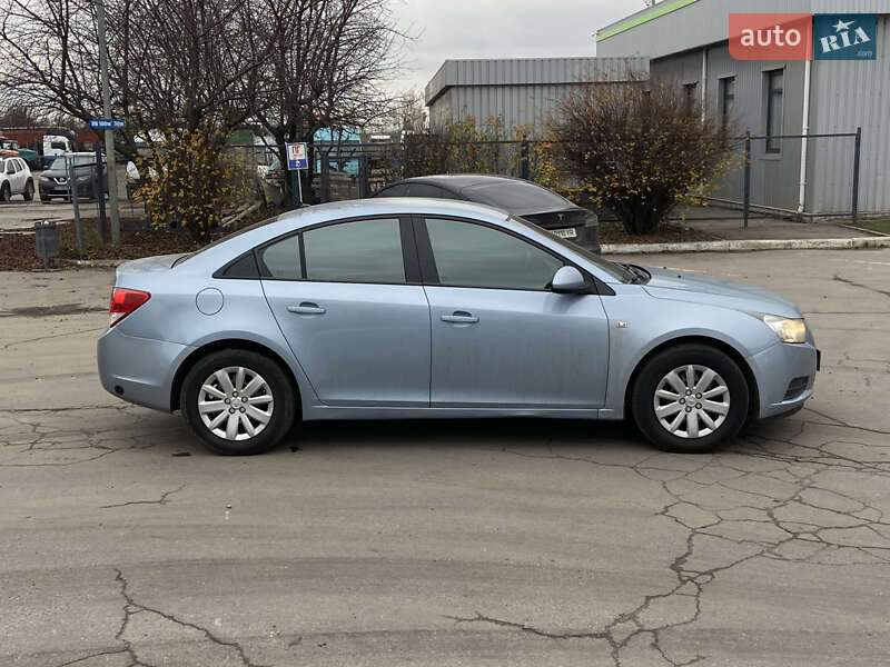 Седан Chevrolet Cruze 2009 в Полтаве фото 4 Седан Chevrolet Cruze 2009 в Полтаве