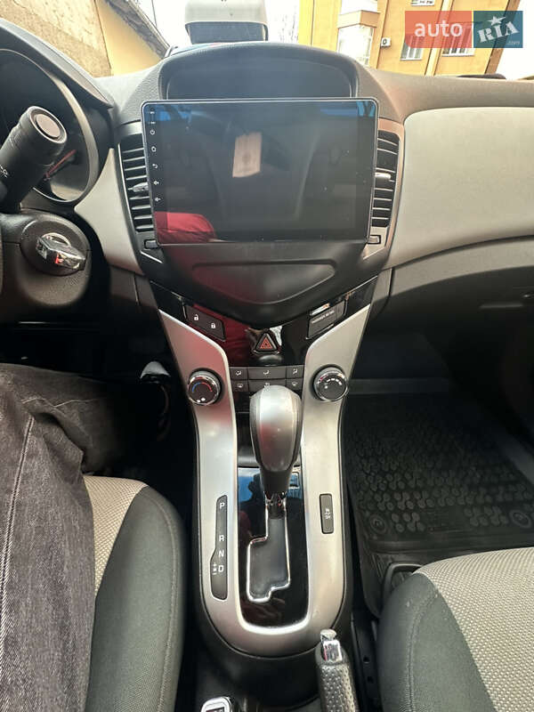 Седан Chevrolet Cruze 2011 в Ивано-Франковске фото 12 Седан Chevrolet Cruze 2011 в Ивано-Франковске