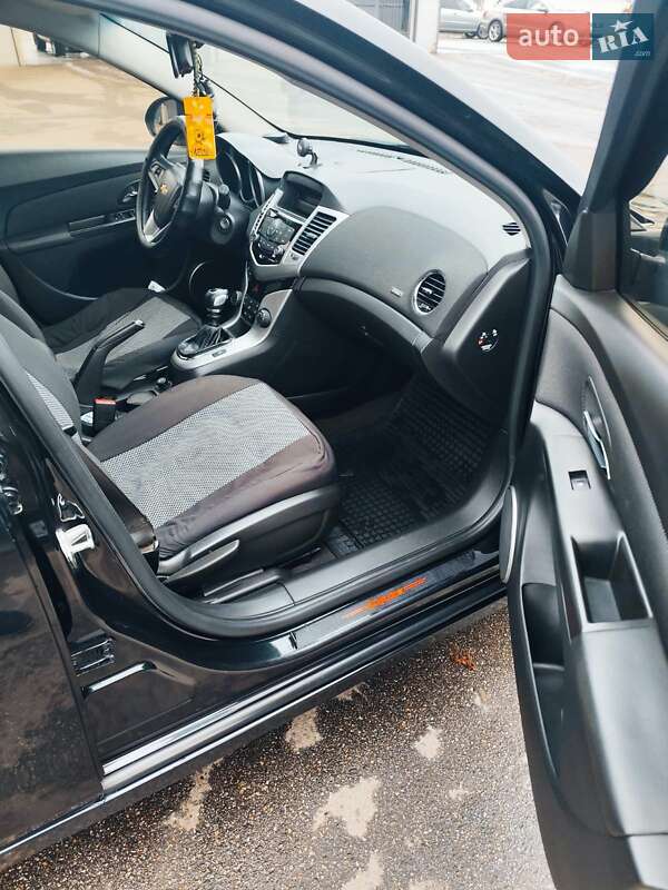 Хэтчбек Chevrolet Cruze 2012 в Киеве фото 13 Хэтчбек Chevrolet Cruze 2012 в Киеве