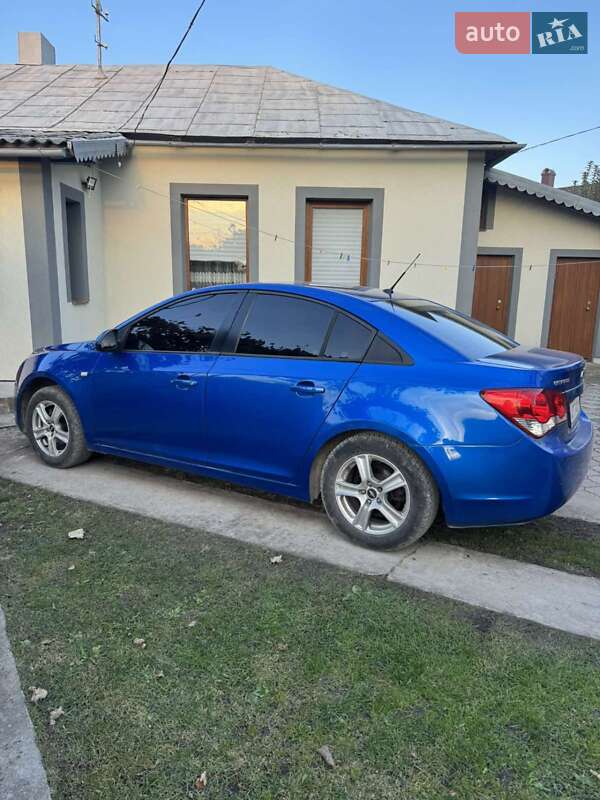 Седан Chevrolet Cruze 2009 в Городенке