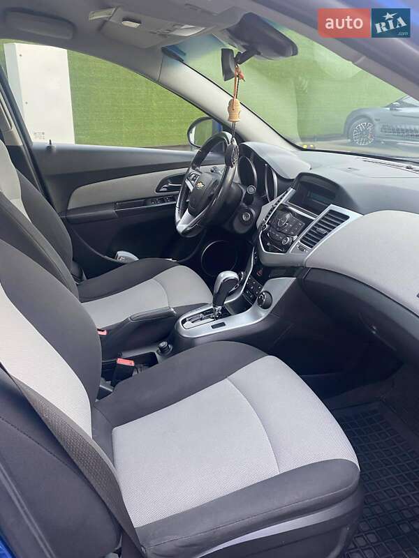 Седан Chevrolet Cruze 2011 в Киеве
