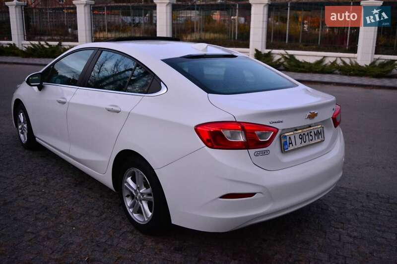 Седан Chevrolet Cruze 2016 в Ровно