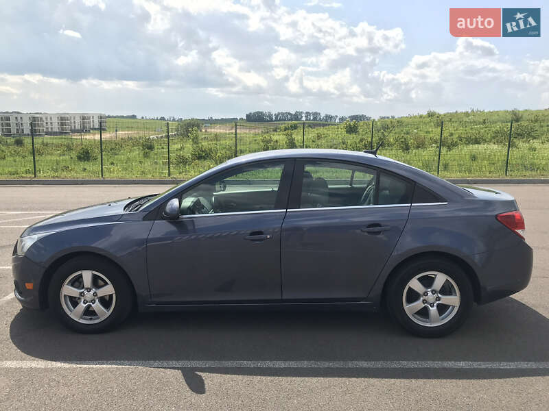Седан Chevrolet Cruze 2012 в Ровно